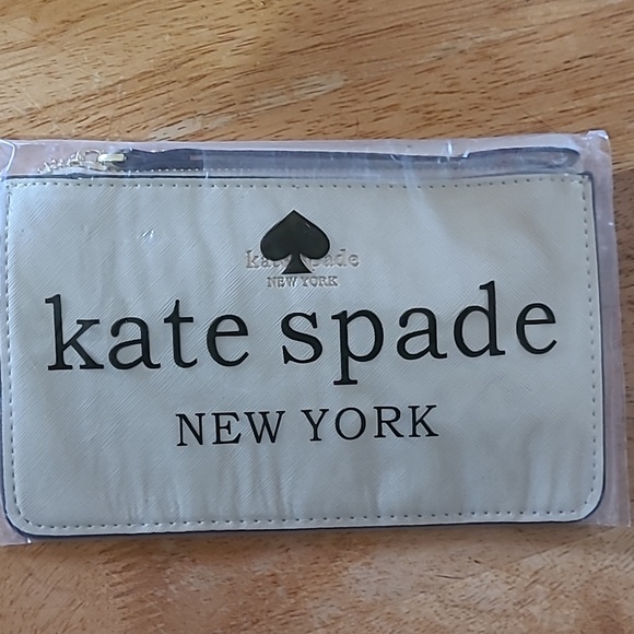 Kate Spade Wristlet - Picture 3 of 3
